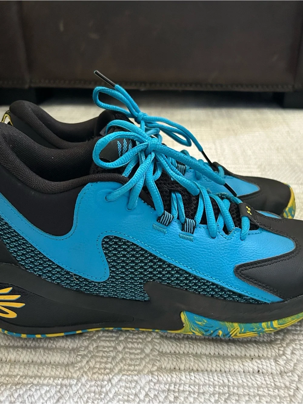 CURRY Under Armour Men's Black Athletic Basketball shoes